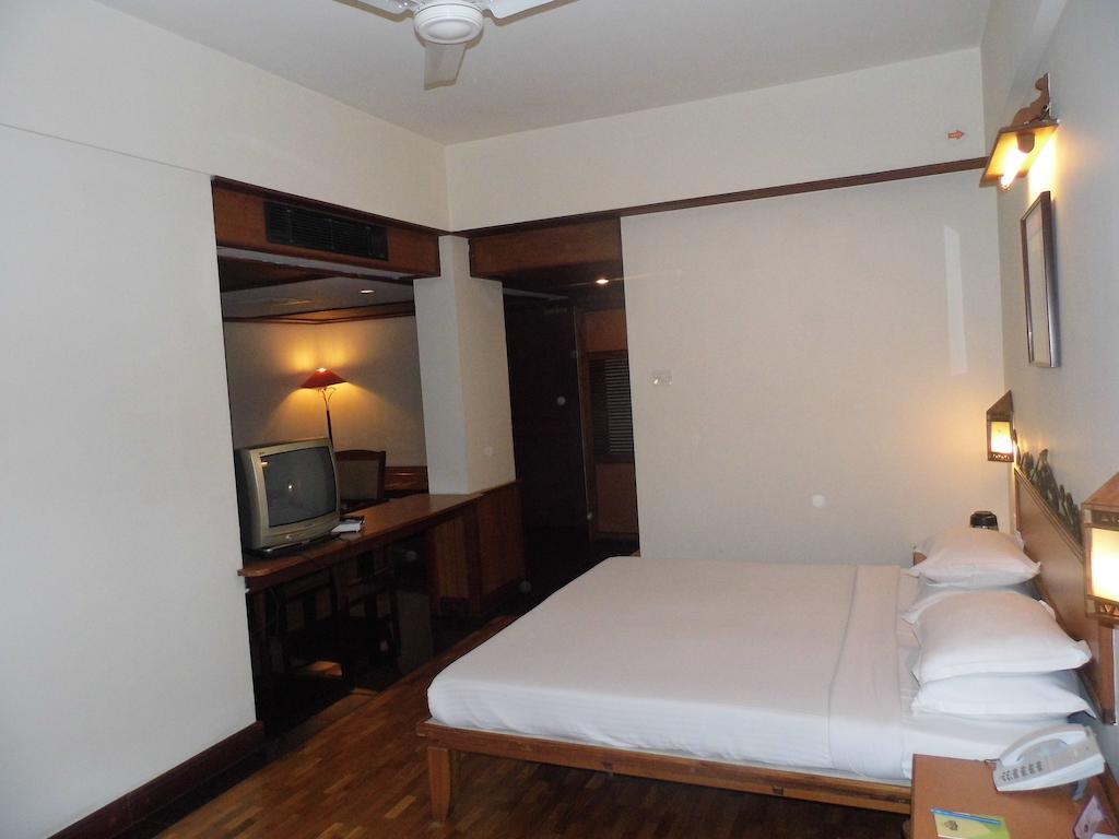 Keys Select By Lemon Tree Hotels, Malabar Gate, Kozhikode Eksteriør bilde