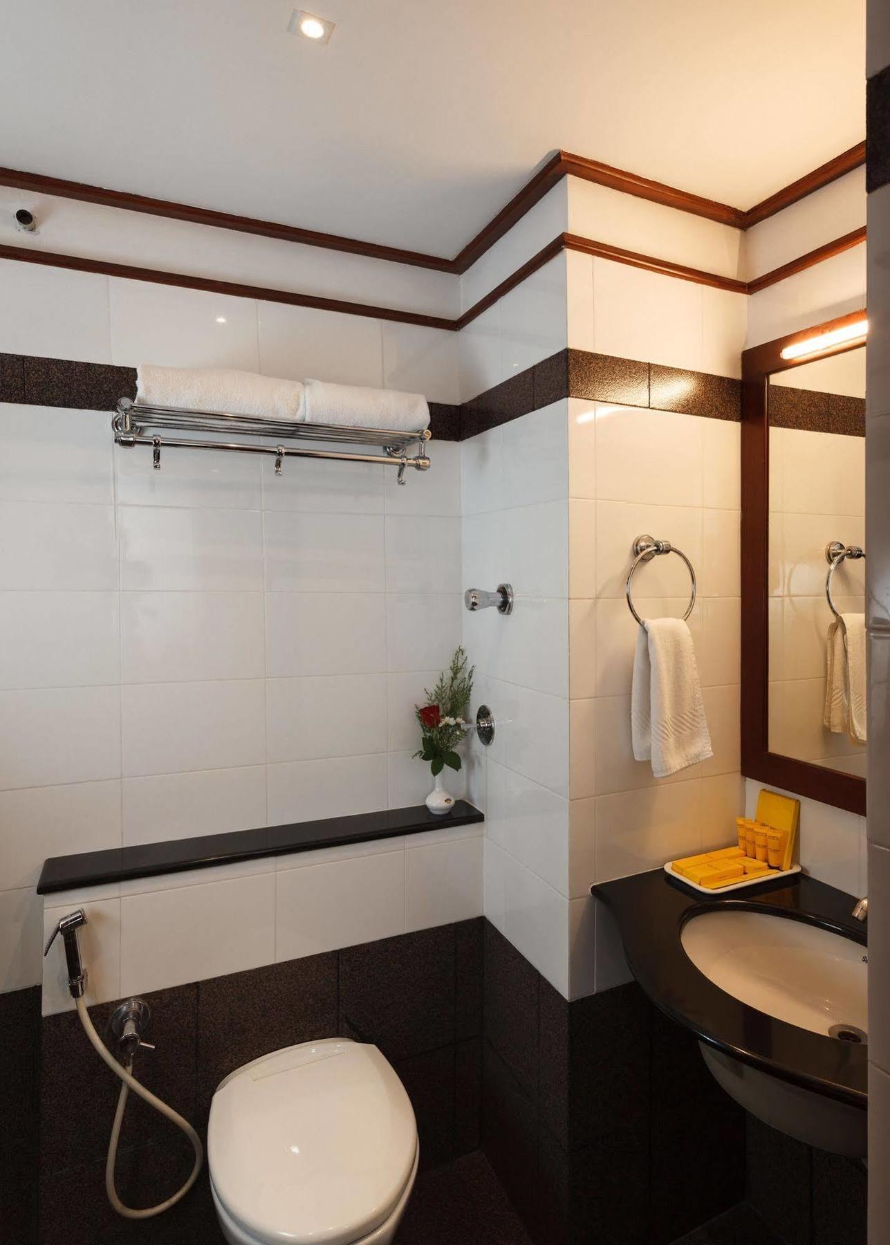Keys Select By Lemon Tree Hotels, Malabar Gate, Kozhikode Eksteriør bilde