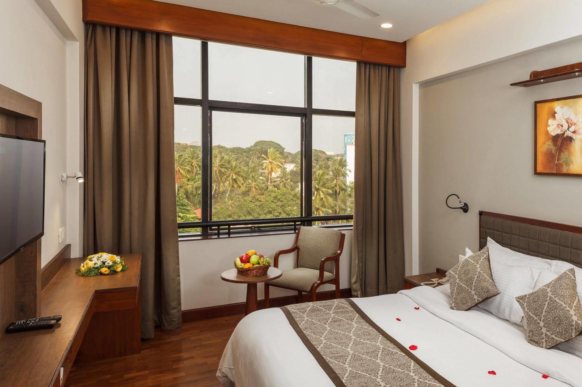 Keys Select By Lemon Tree Hotels, Malabar Gate, Kozhikode Eksteriør bilde