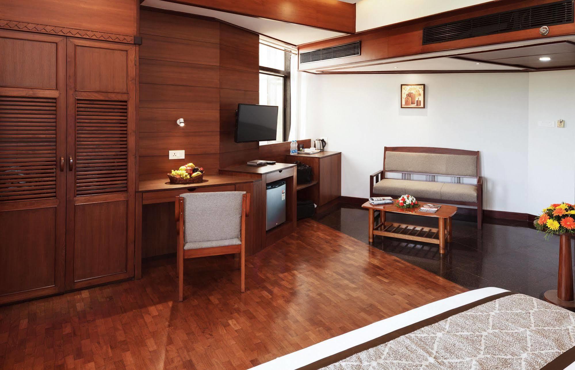 Keys Select By Lemon Tree Hotels, Malabar Gate, Kozhikode Eksteriør bilde